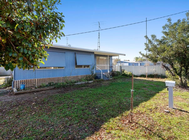 73 Brookong Street, Lockhart, NSW 2656