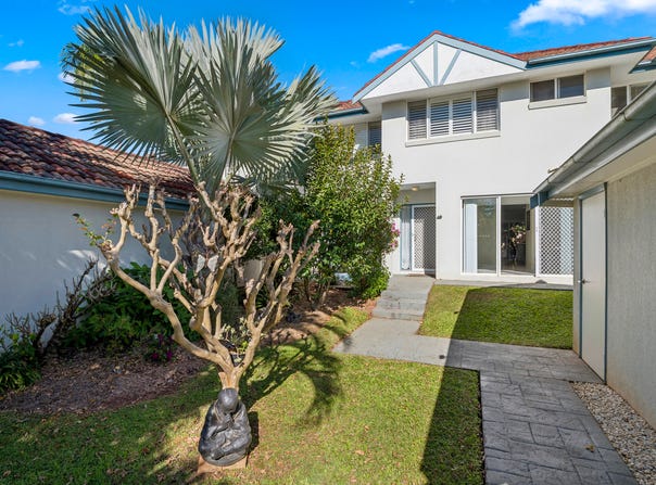 2/5 Shearwater Place, Korora, NSW 2450