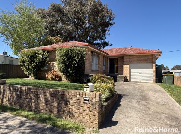 300 Peisley Street, Orange, NSW 2800
