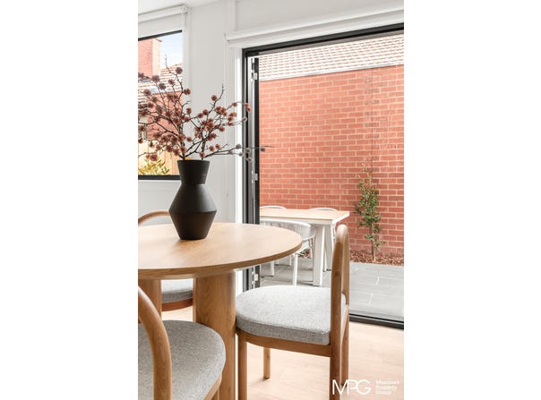 2/60 Buckley Street, Essendon, Vic 3040
