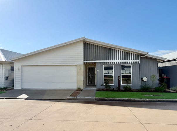 95/5 Serenity Drive, Eli Waters, Qld 4655