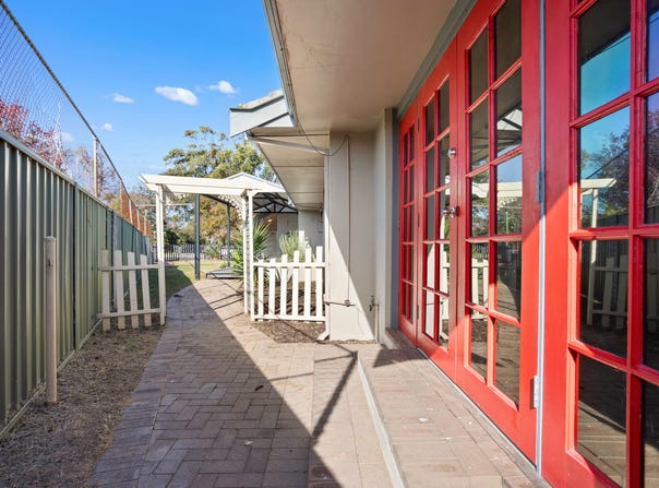 16 Hillcrest Avenue, South Bunbury, WA 6230