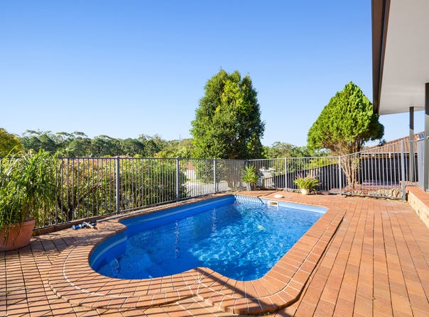 3 Galapagos Way, Pacific Pines, Qld 4211