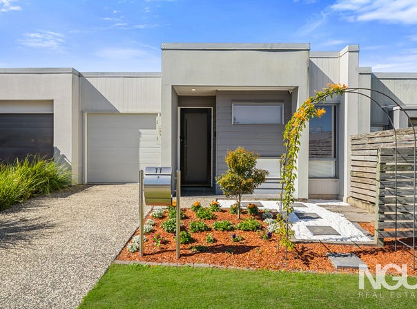 11 Flint Street, Yarrabilba, Qld 4207