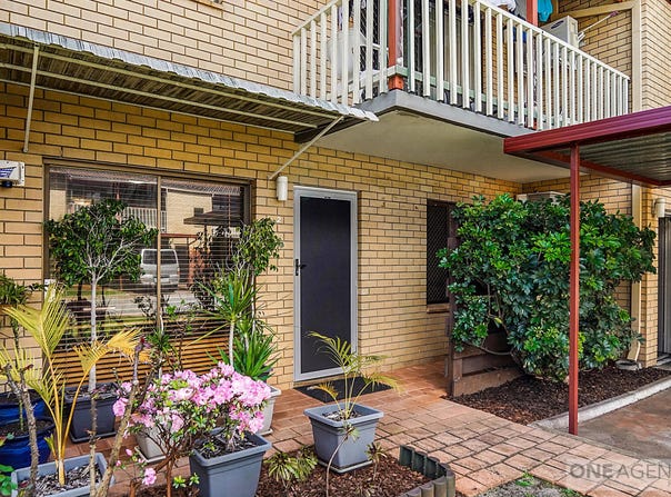 2/58 Pollard Street, Glendalough, WA 6016