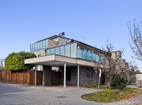2/185 Millers Road, Altona North, Vic 3025