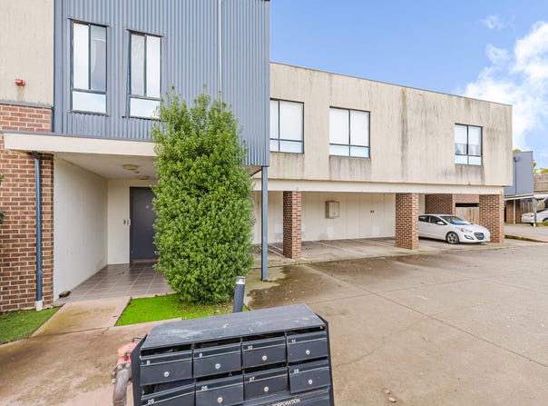 33/9 Petrea Place, Harkness, Vic 3337