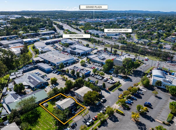 11 Helen Street, Hillcrest, Qld 4118