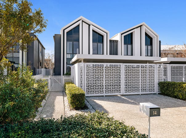 14 The Lakes Esplanade, Mermaid Waters, Qld 4218