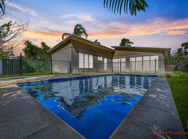 2 Coral Street, Saunders Beach, Qld 4818