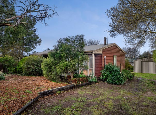 4 Wrixon Street, Romsey, Vic 3434