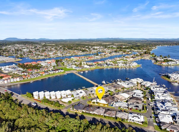 4 Harbourside Crescent, Port Macquarie, NSW 2444