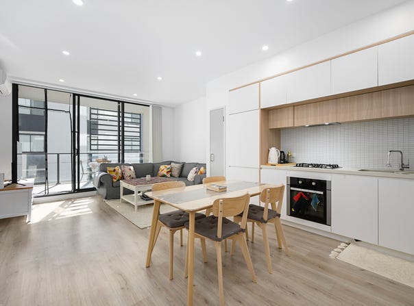 405/81B Lord Sheffield Circuit, Penrith, NSW 2750