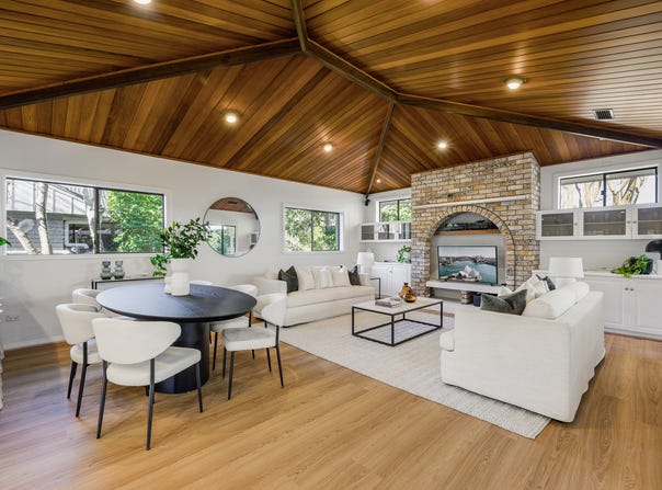 37 Eastern Arterial Road, St Ives, NSW 2075
