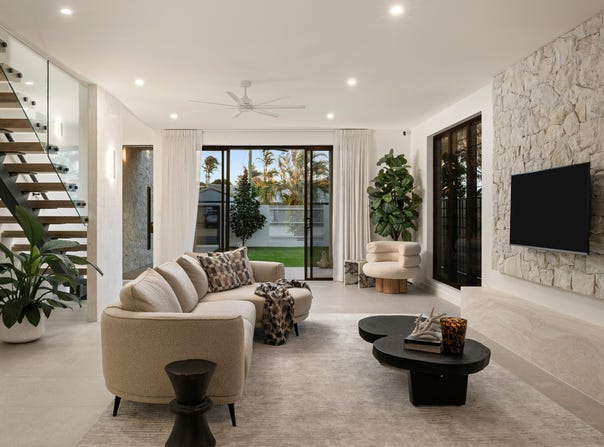 12 Mawarra Street, Buddina, Qld 4575