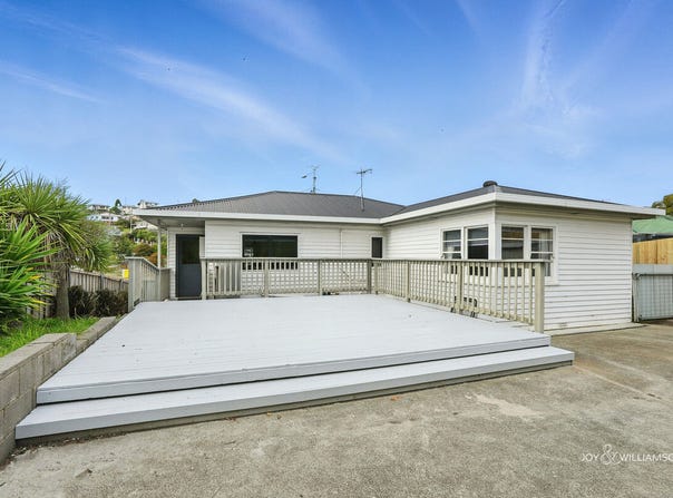 237 East Derwent Highway, Lindisfarne, Tas 7015