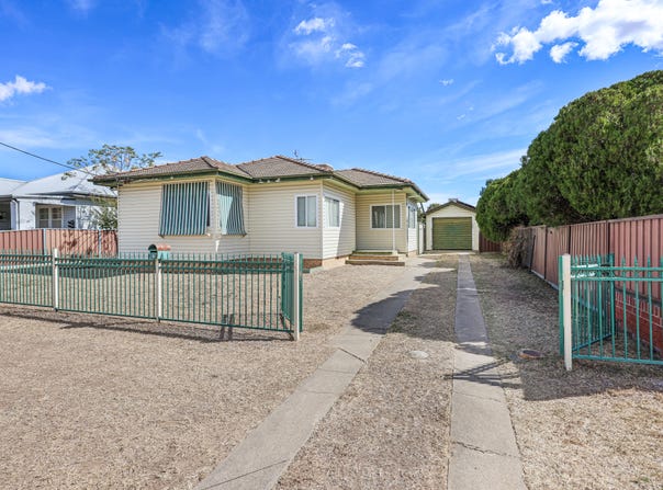 6 Patricia Avenue, South Tamworth, NSW 2340