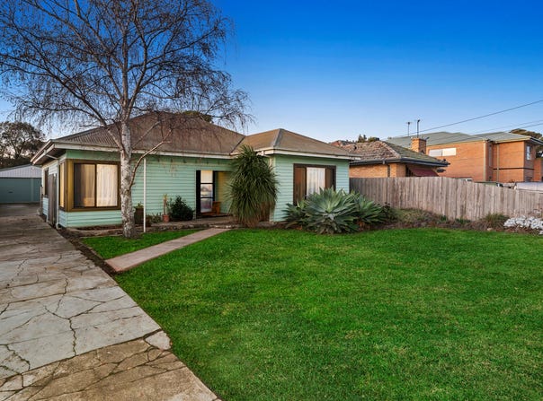 19 Myrtle Grove, North Shore, Vic 3214