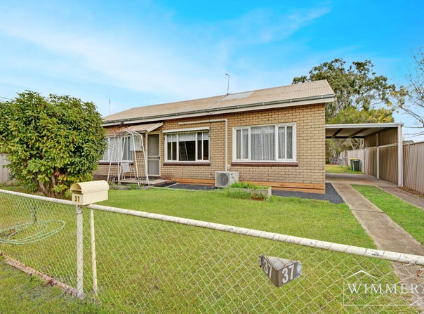 37 Orme Street, Edenhope, Vic 3318