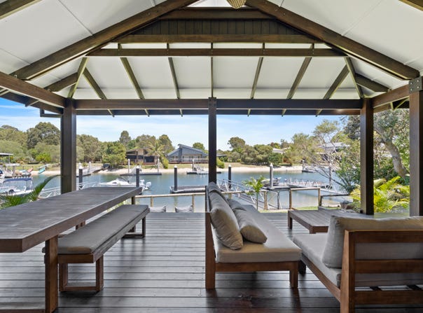 10 Kookaburra Crt, South Stradbroke, Qld 4216
