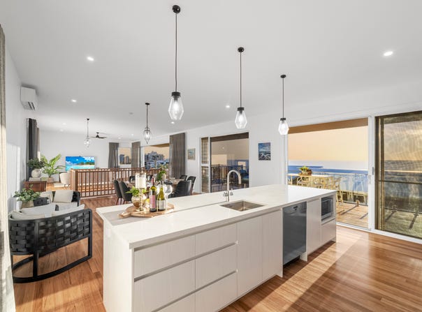 15 Scrub Road, Coolum Beach, Qld 4573