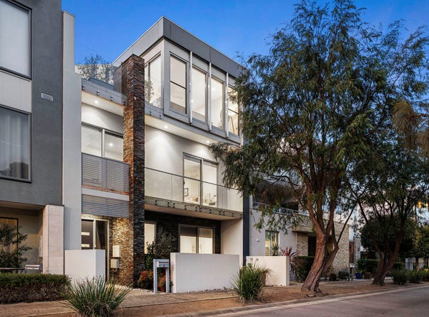 16 Deck Terrace, Safety Beach, Vic 3936