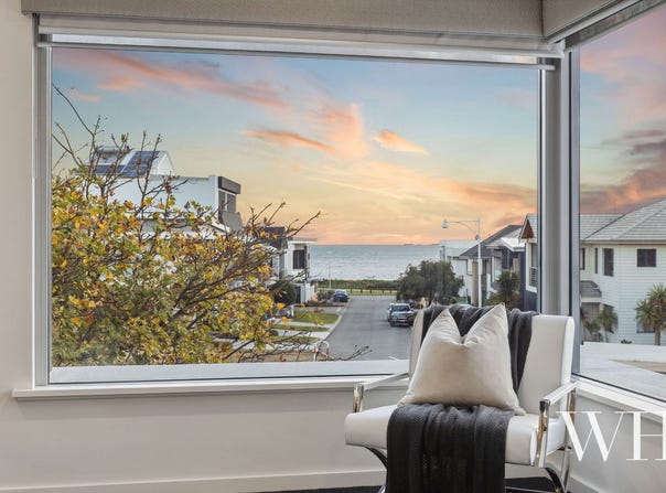 16 Orsino Boulevard, North Coogee, WA 6163