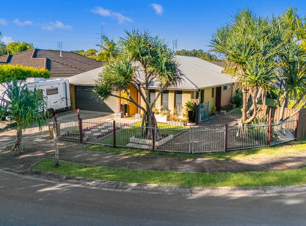 17 Barwon Crescent, Sippy Downs, Qld 4556