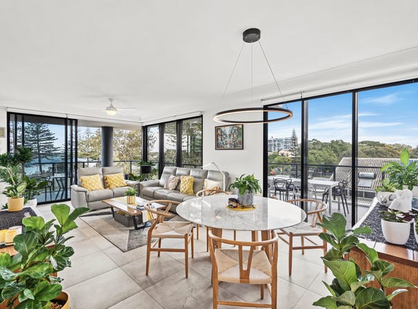 303/372-374 Marine Parade, Labrador, Qld 4215