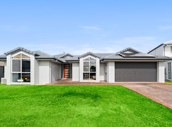 24 Penina Circuit, Cornubia, Qld 4130