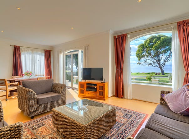 19B The Esplanade, Lower King, WA 6330