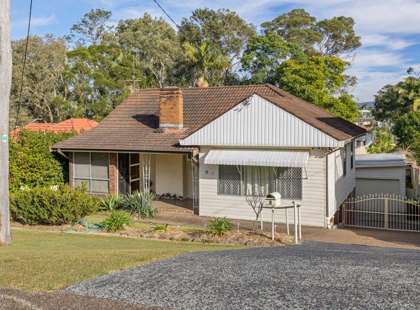 9 Hely Avenue, Fennell Bay, NSW 2283