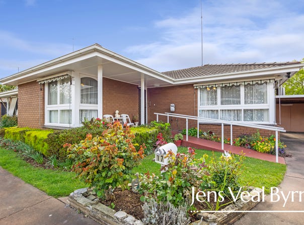 17/216 Forest Street, Wendouree, Vic 3355
