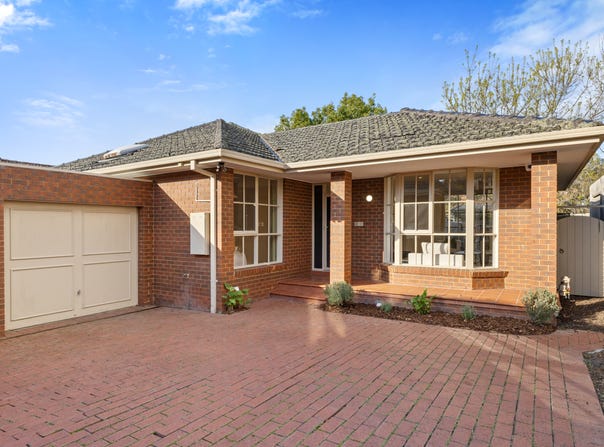 2/10 Boorool Road, Kew East, Vic 3102