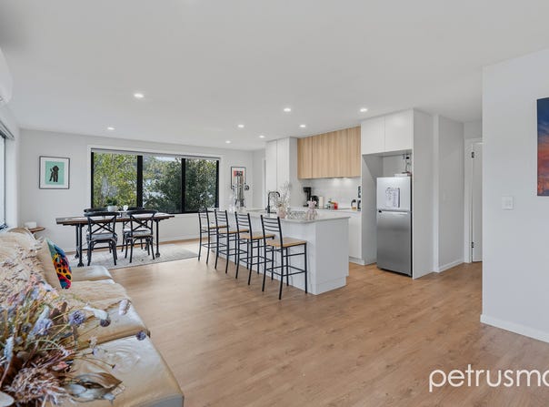 2/22 Amundsen Crescent, Warrane, Tas 7018