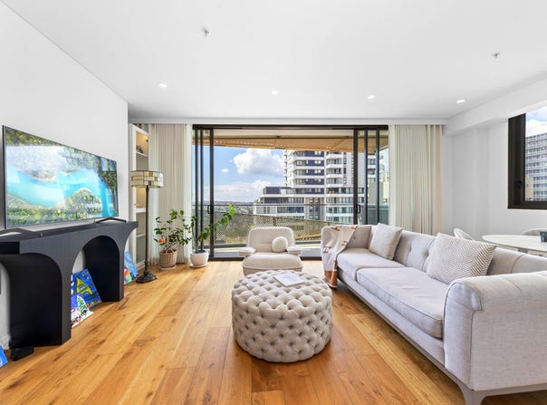 806/221 Miller Street, North Sydney, NSW 2060