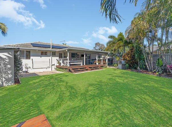 3 Myrtle Court, Palm Beach, Qld 4221