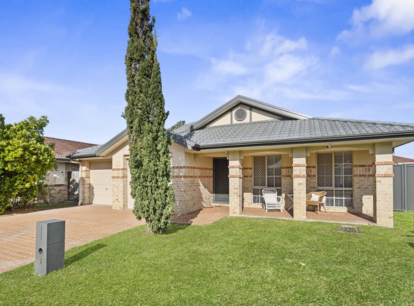 7 Schoolside Place, Bracken Ridge, Qld 4017