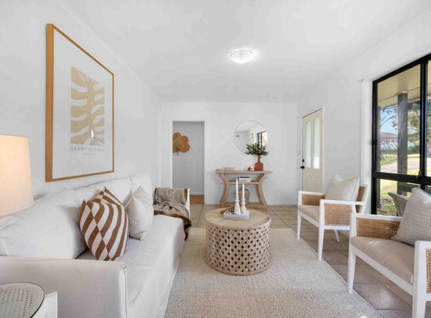 15 Rowley Avenue, Mount Warrigal, NSW 2528