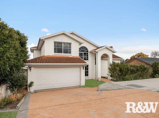 27 Explorers Way, St Clair, NSW 2759