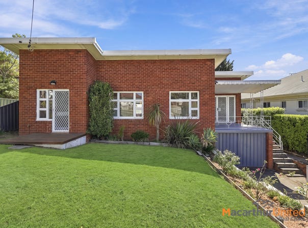 3 Rosalind Crescent, Campbelltown, NSW 2560