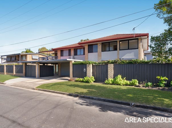 26 Warratina Street, Labrador, Qld 4215