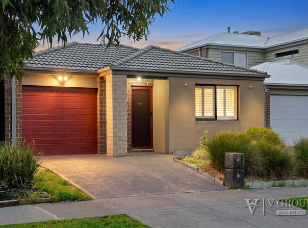 4 NEBULA CRESCENT, Mickleham, Vic 3064