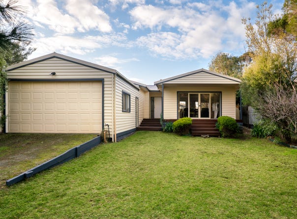 6 Clematis Avenue, Capel Sound, Vic 3940