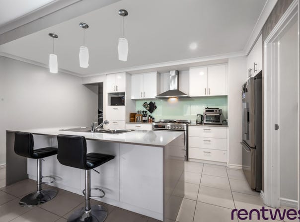 6 Olney Court, High Wycombe, WA 6057
