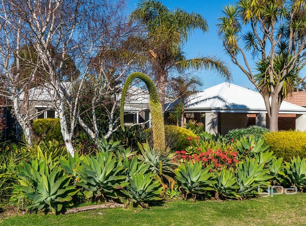 93 Country Club Drive, Safety Beach, Vic 3936