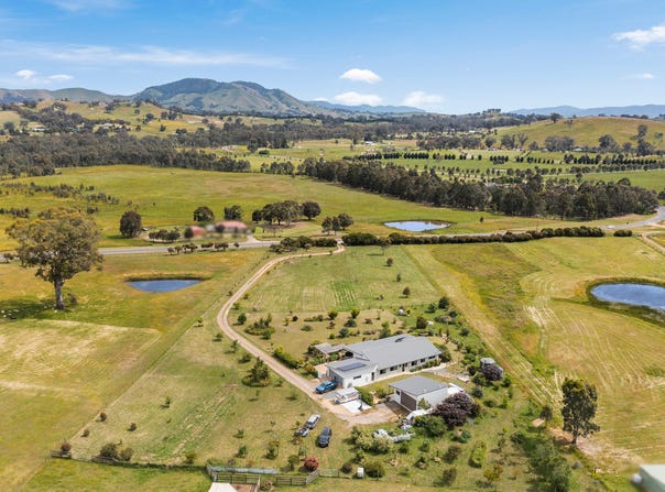 945 Howes Creek Road, Mansfield, Vic 3722
