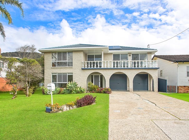 16 McLennan Street, Laurieton, NSW 2443