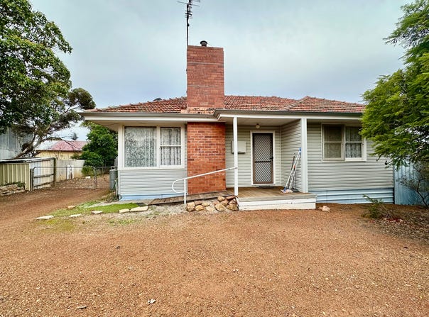 32 Bennett Street, Dumbleyung, WA 6350