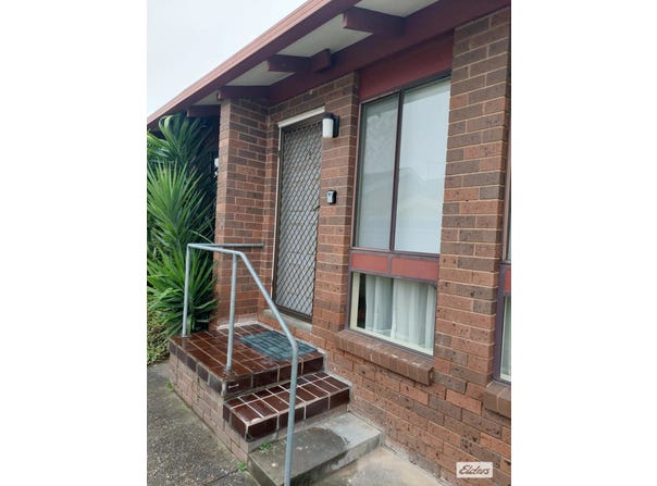 1/405 Griffith Road, Lavington, NSW 2641